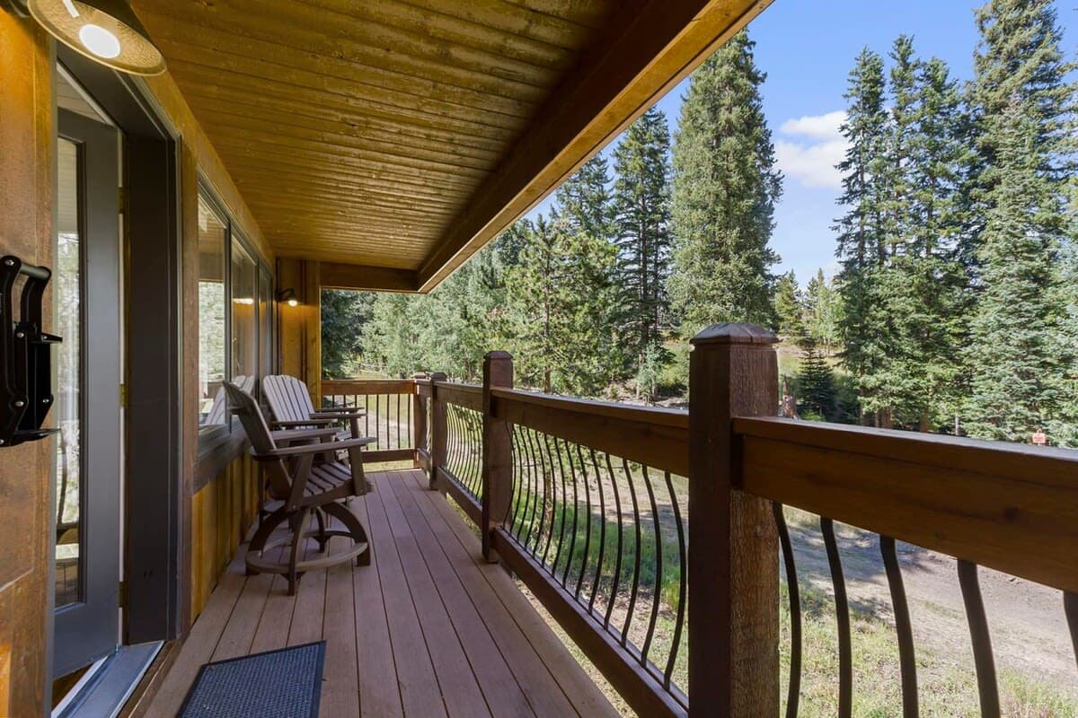 Peak Eight Mountain Escape - Image 10