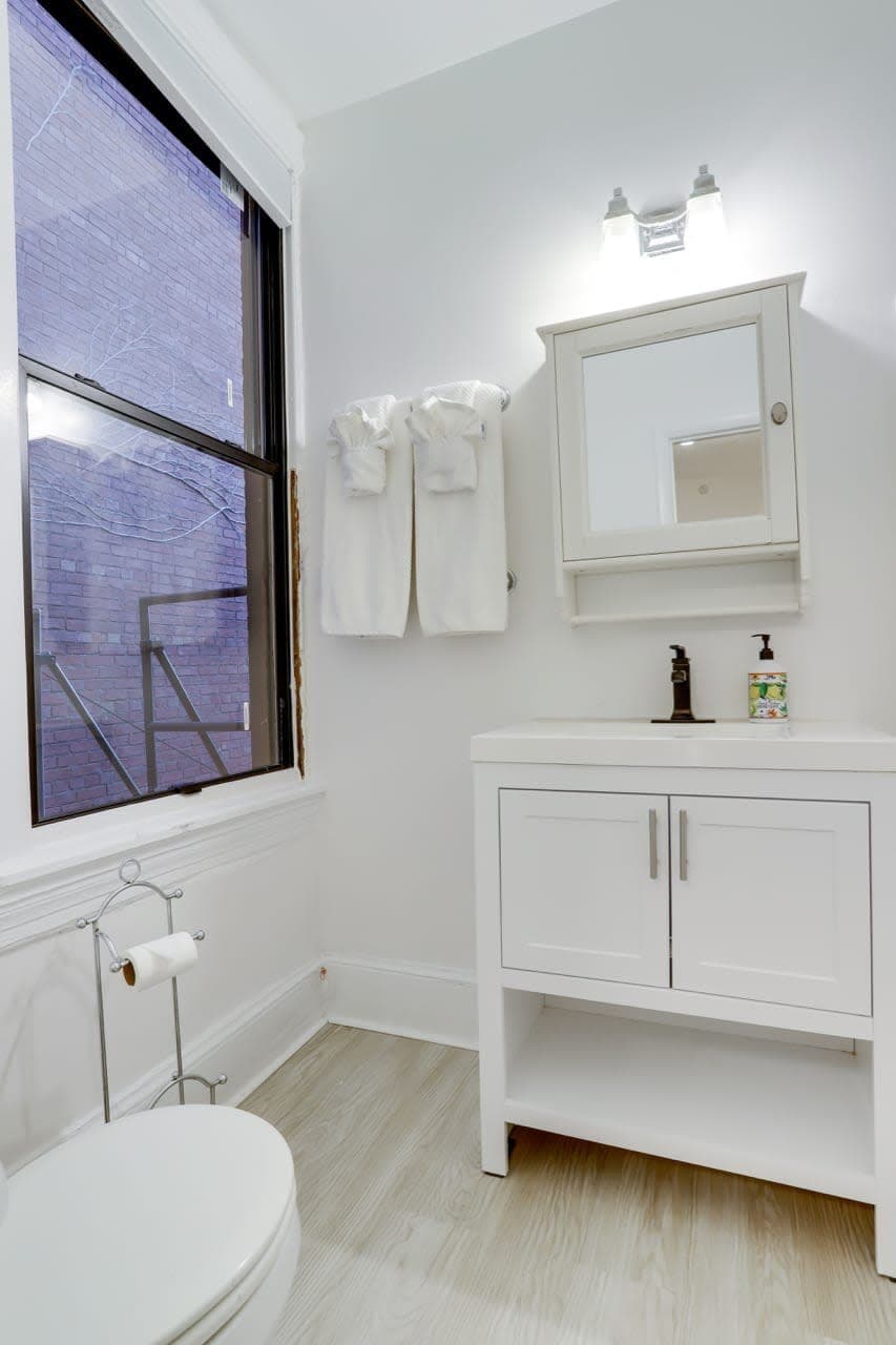 Vantage Residence - Image 5