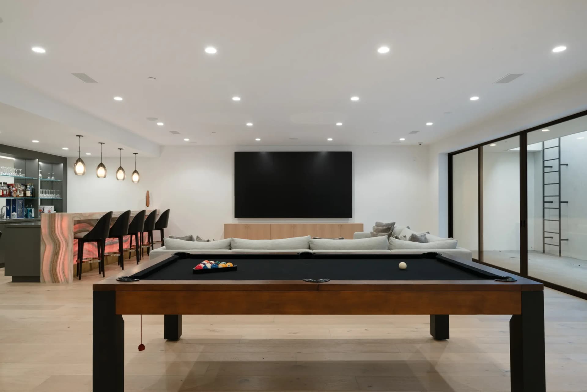 Garland Estate - Image 24