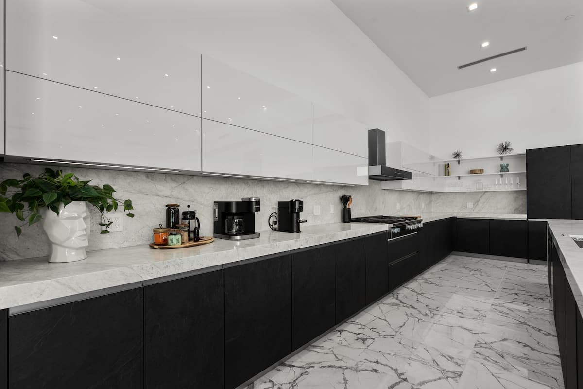 Bravo Villa #12 - Image 9