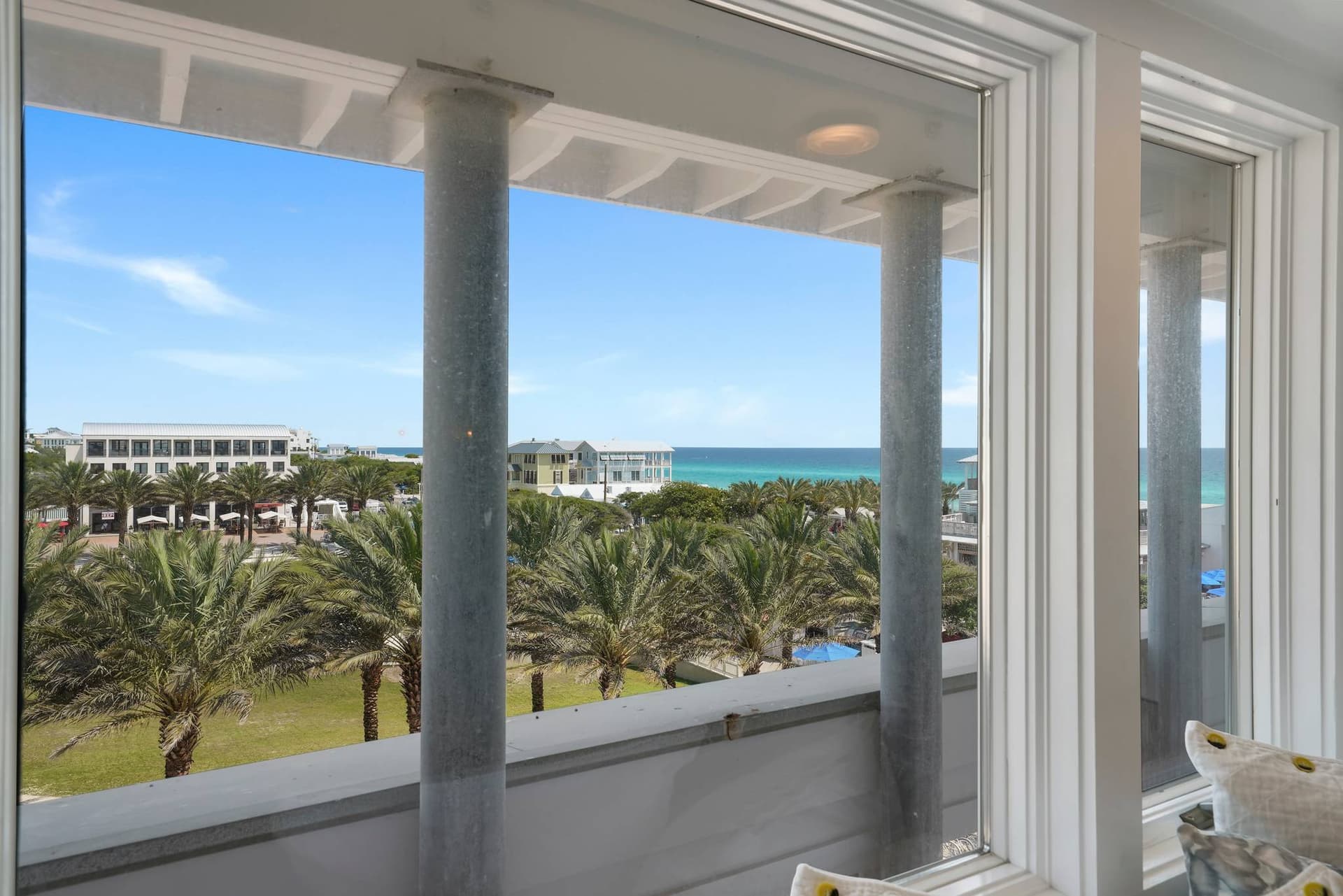 Above The Crowd Home - Image 18