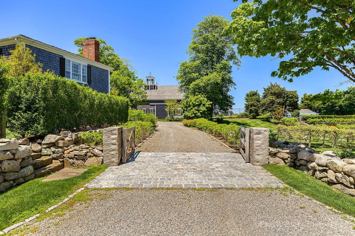 Port Manor - Image 2