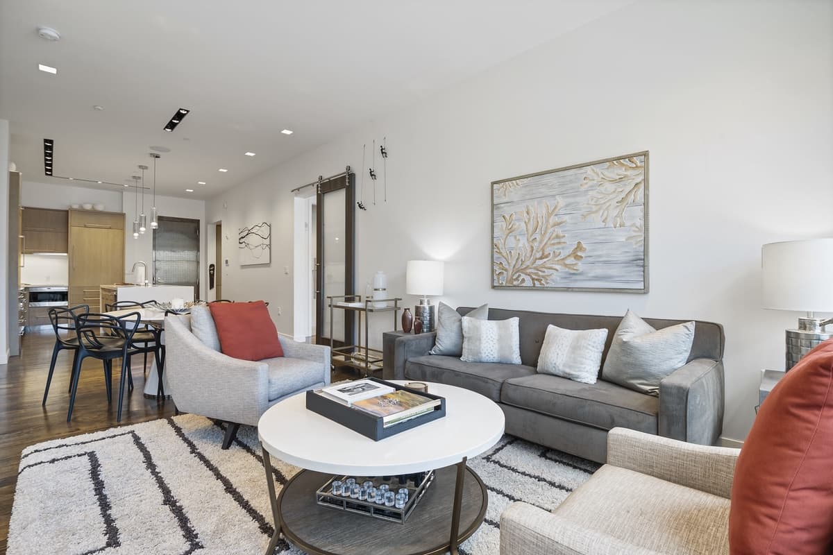 Mountain Luxe Retreat on Main - Image 6