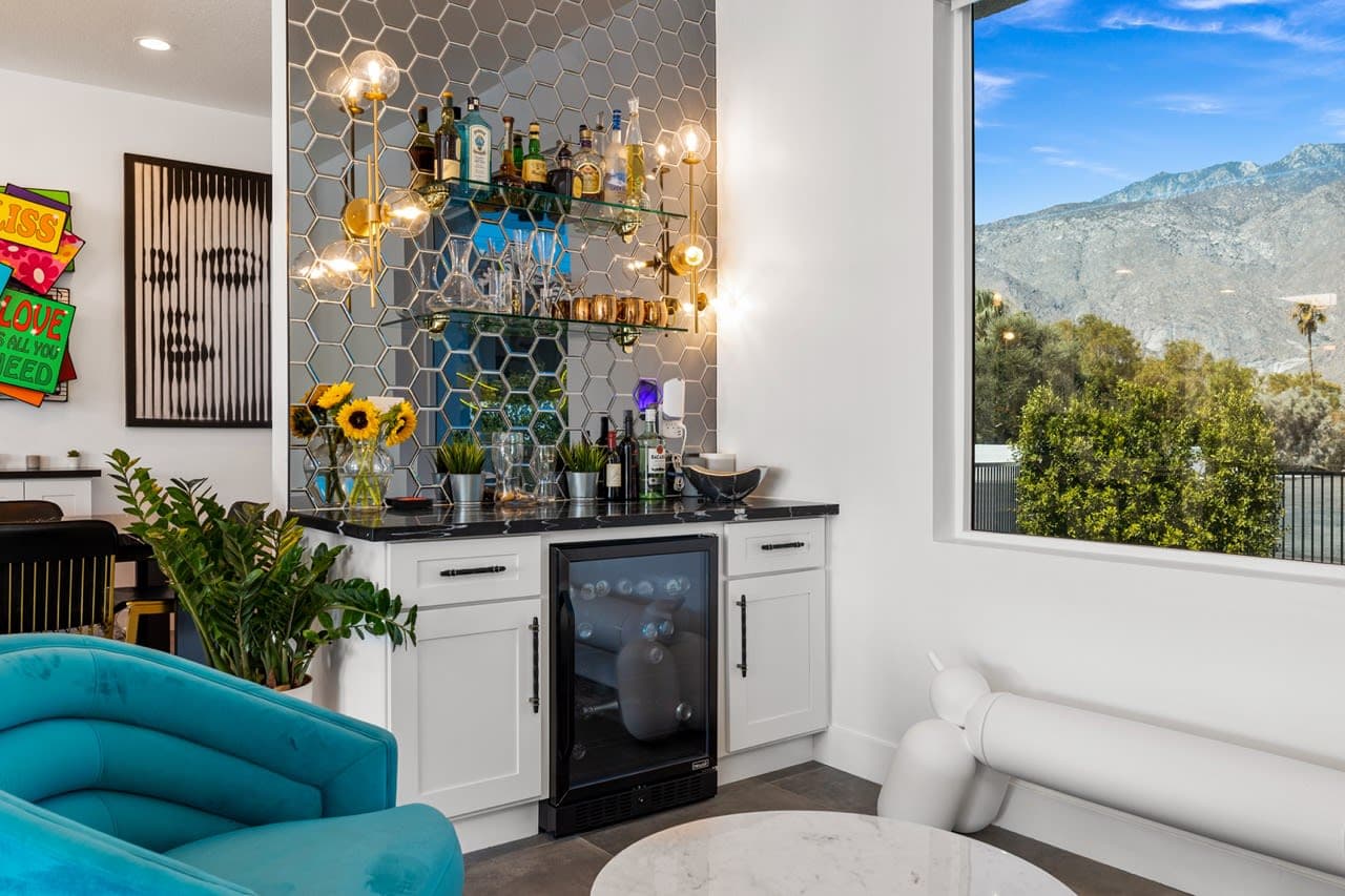 Palm Lighthouse - Image 31