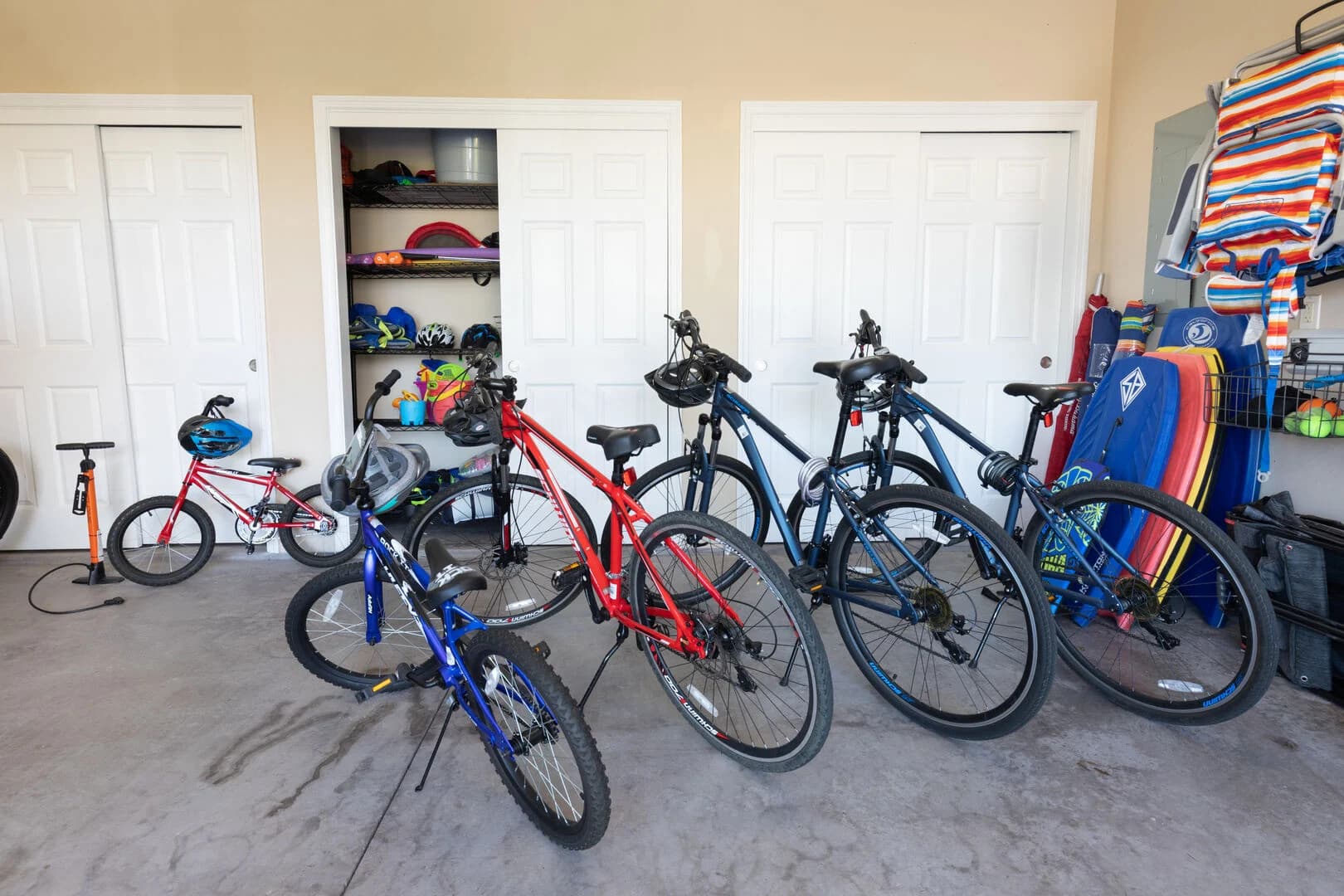 Pineapple Hale - Image 31