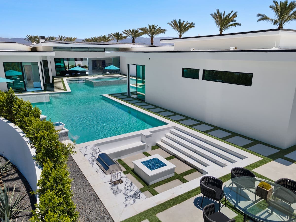 Bravo Villa #7 - Image 2