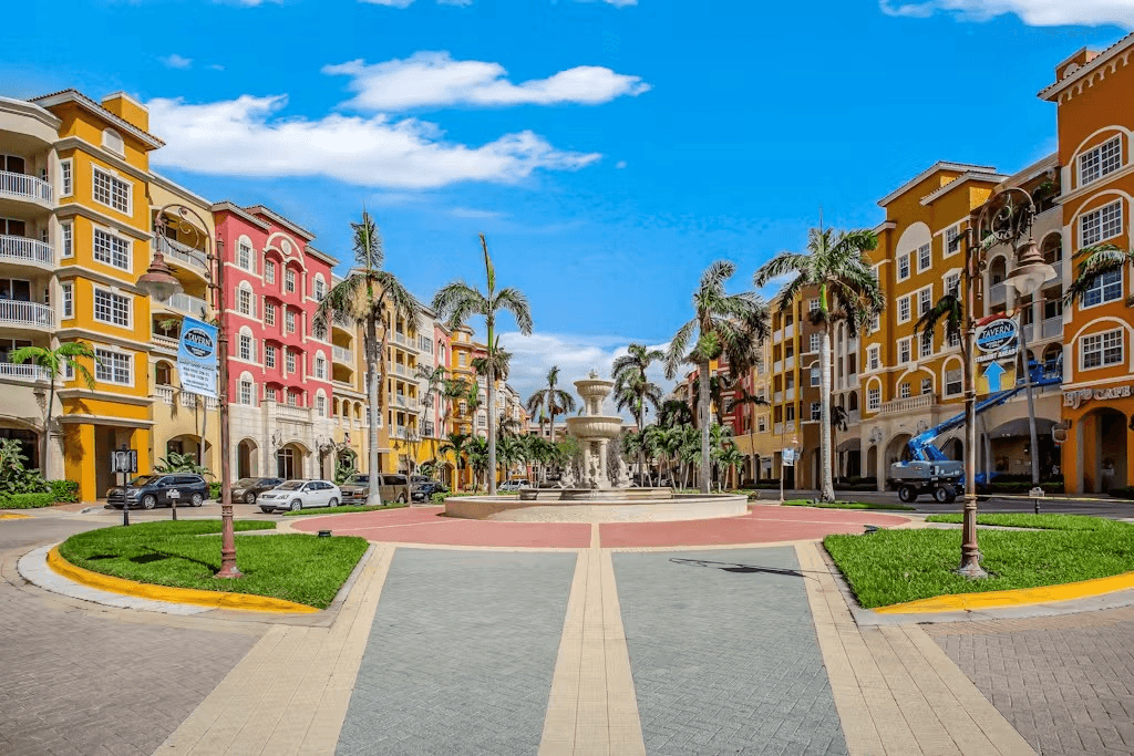 Heart of Naples - Image 22