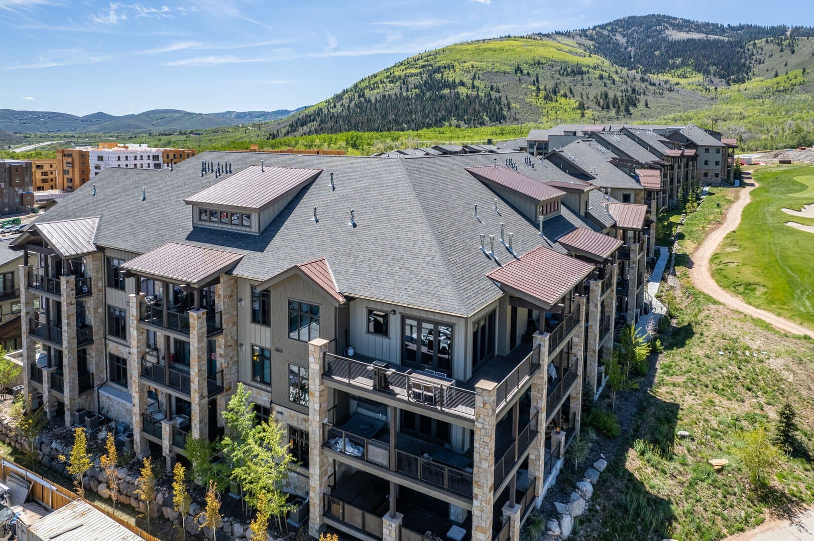 Blackstone Residences #3B - Image 3