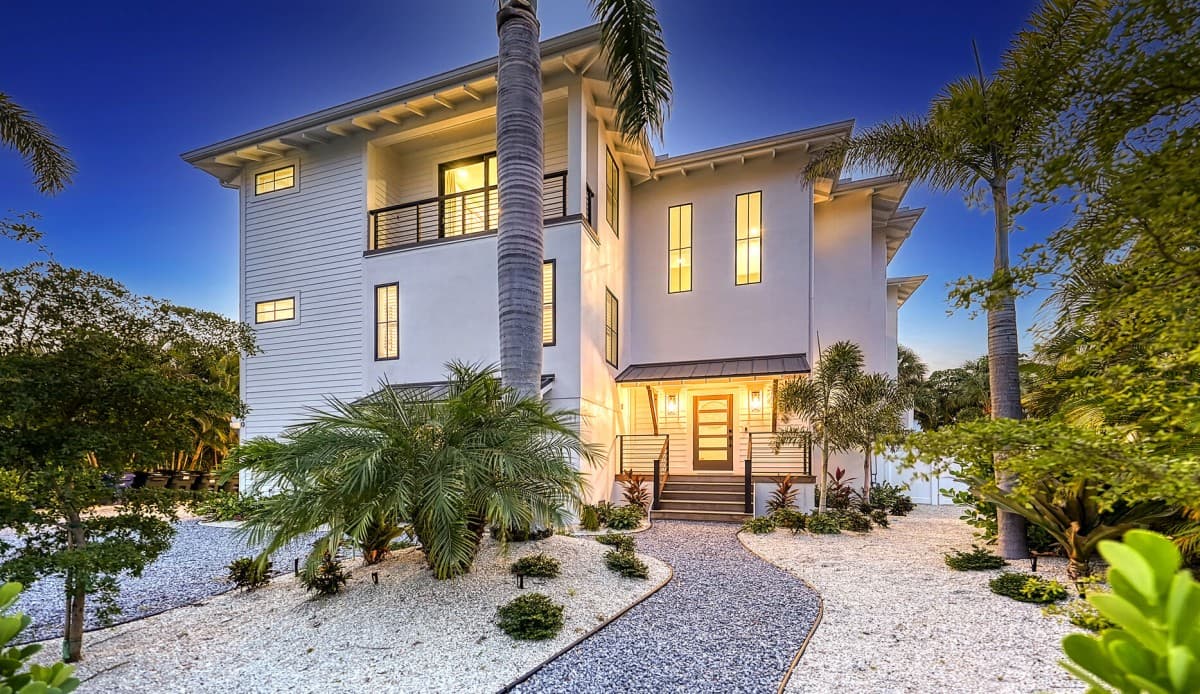 Tropical Oasis - Image 2