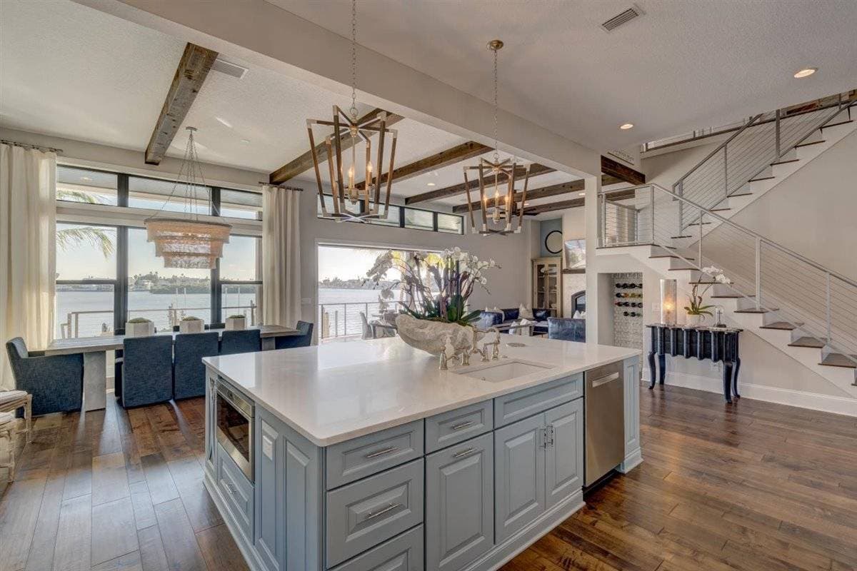 Bayside Paradise Mansion - Image 3