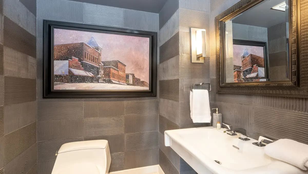 Plaza Tower - Image 21