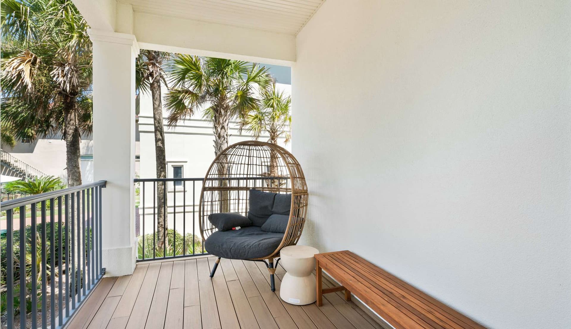 Latitudes Manor - Image 32