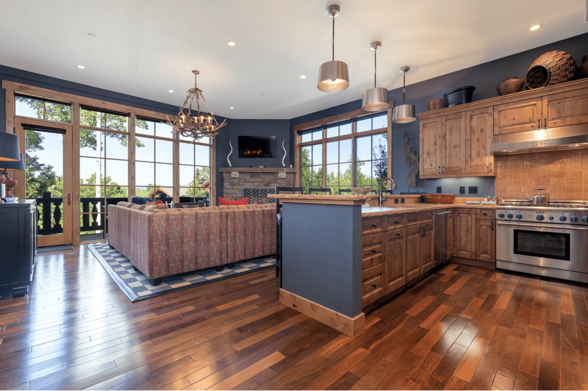 Lost Chalet at Belvedere - Image 2