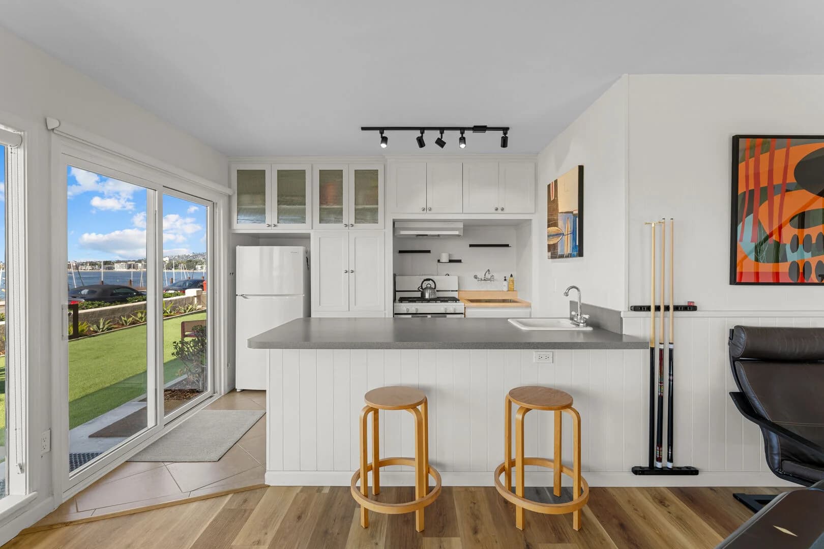 Sunsets on Riviera - Image 18