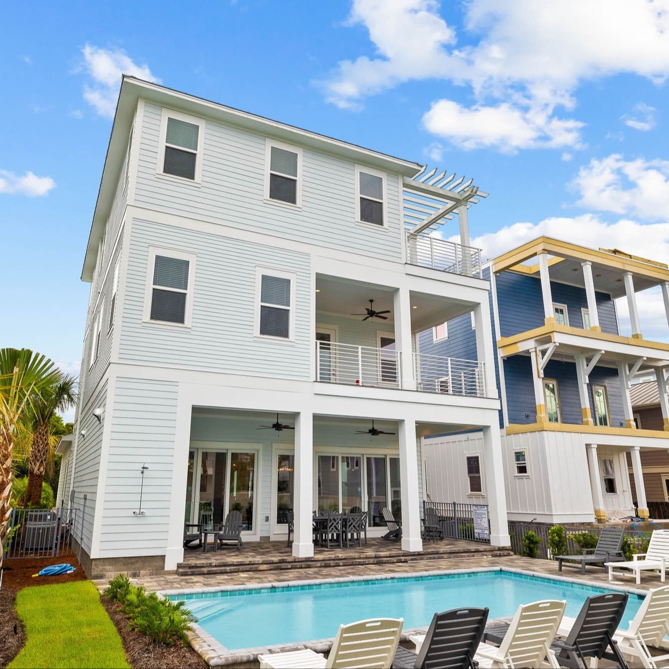 Sandtrapped #2 - Image 1