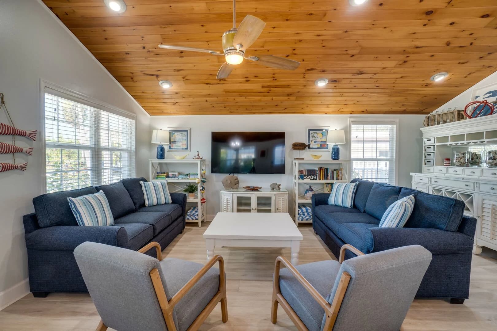 Anchor Splash House - Image 2