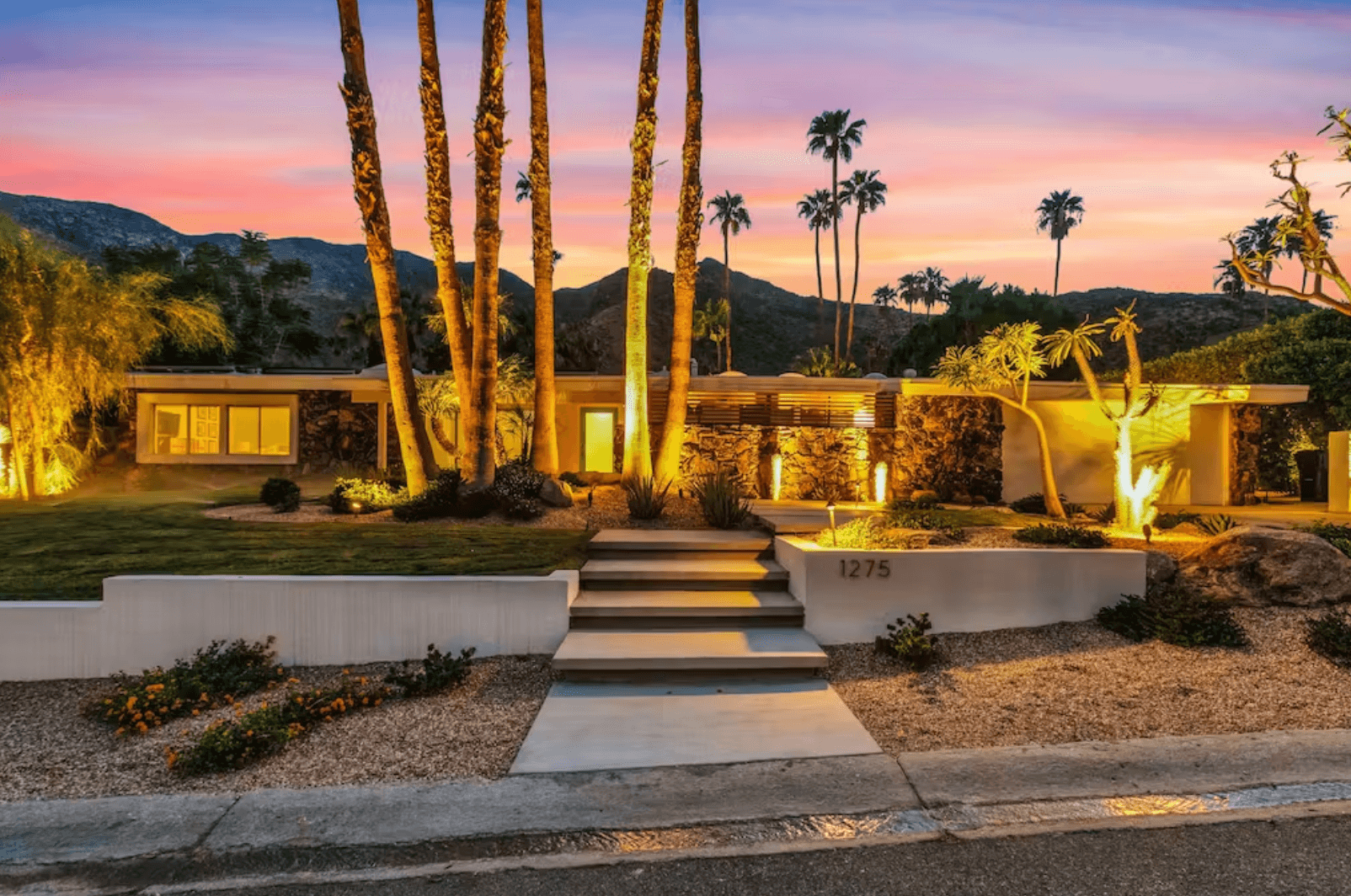 Palm Springs Style House - Image 37