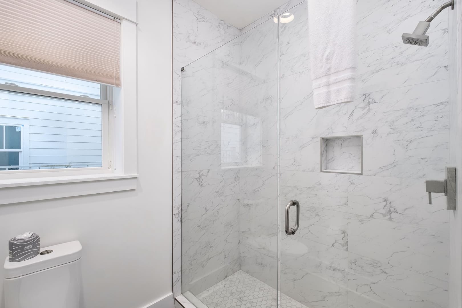 Emerald Breeze - Image 30