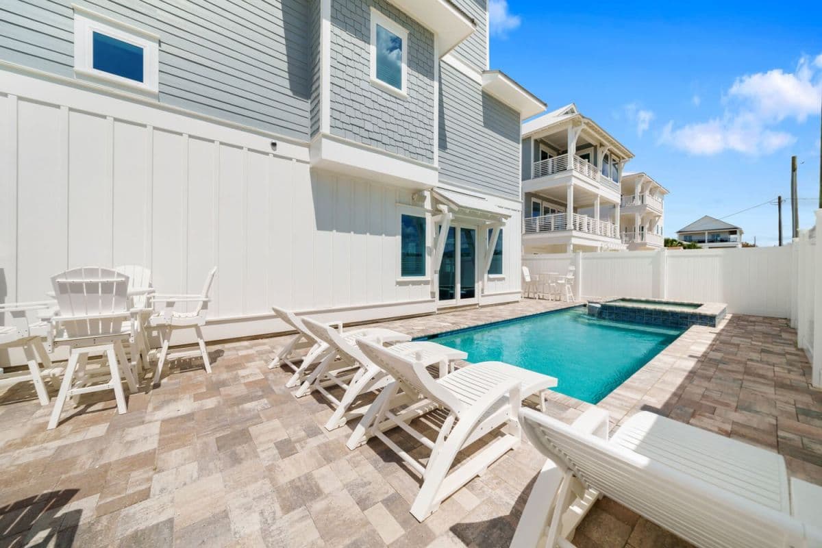 Teddy's Heaven - Image 49