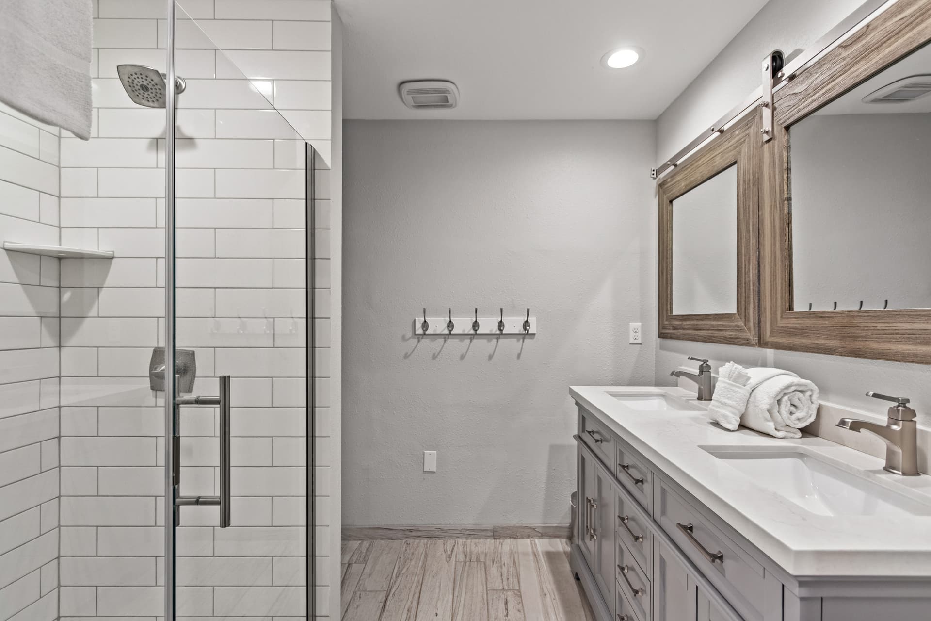 Cottage On The Corner - Image 14