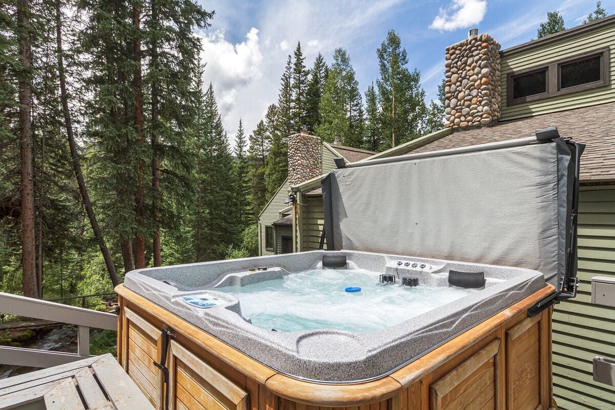 Creekside Chateau - Image 51