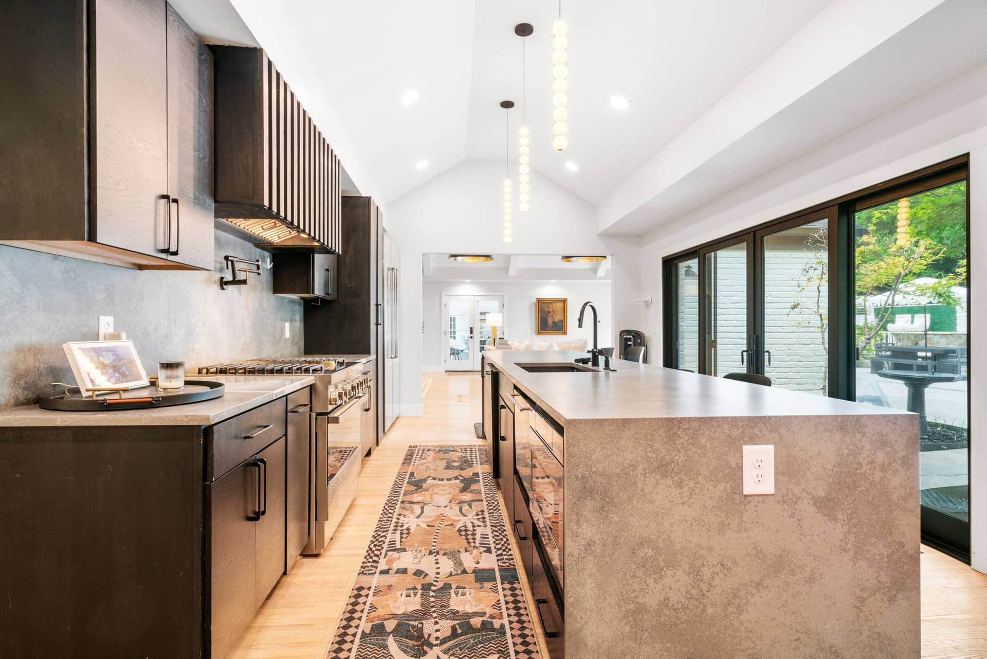 Nashville Entertainer - Image 36