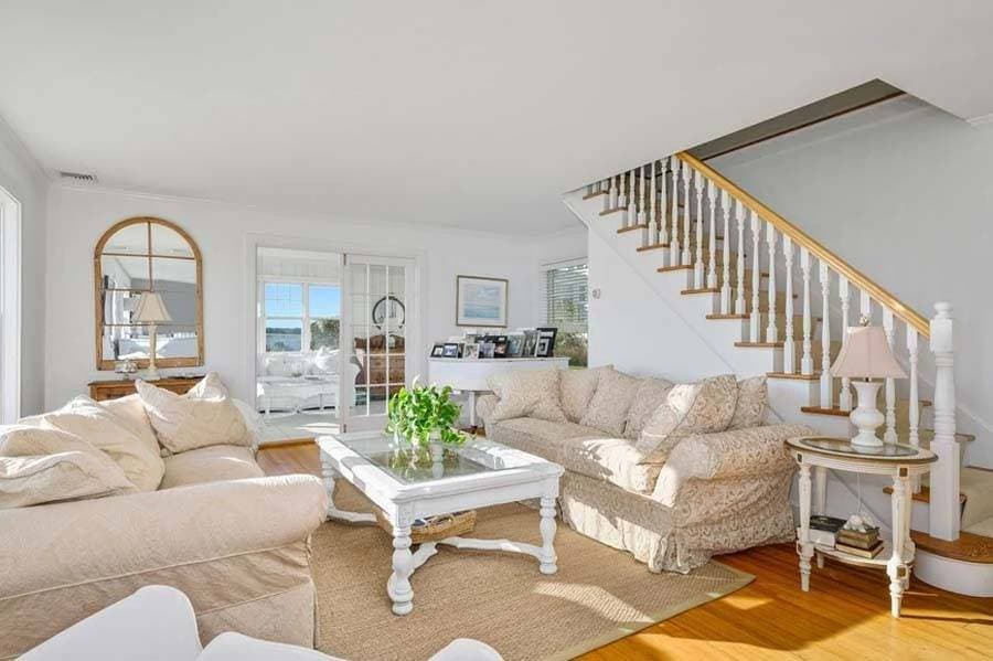 Sandy Oceanfront Home - Image 5