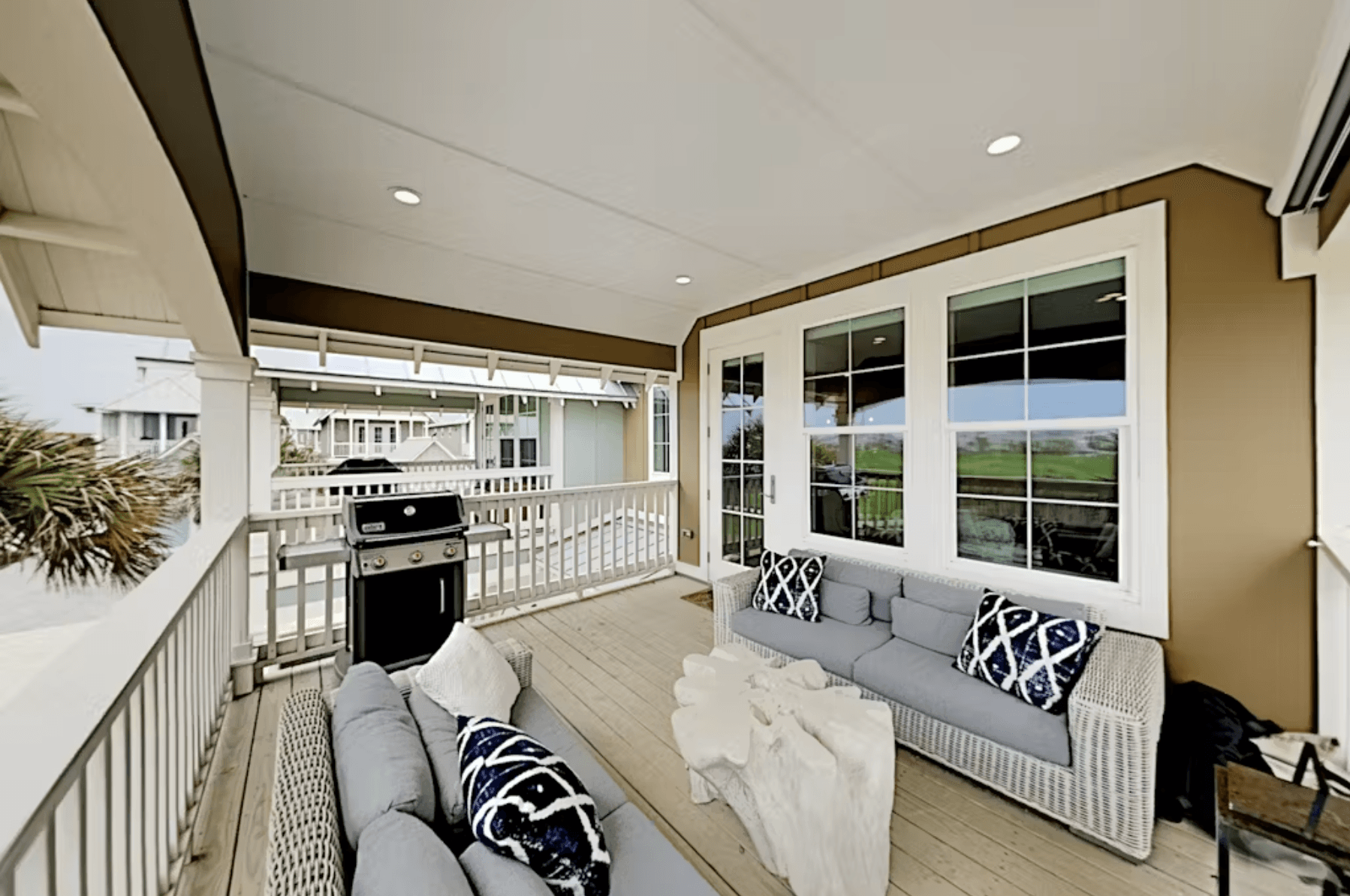 Parrots Cove - Image 32