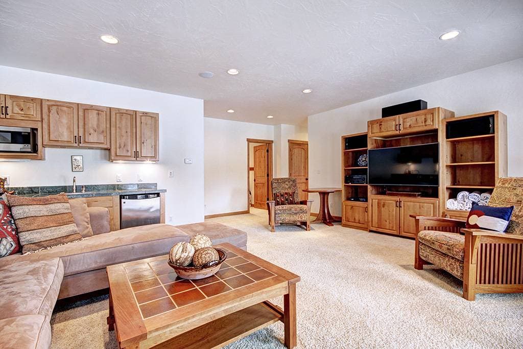 Pine Needle Lodge - Image 26