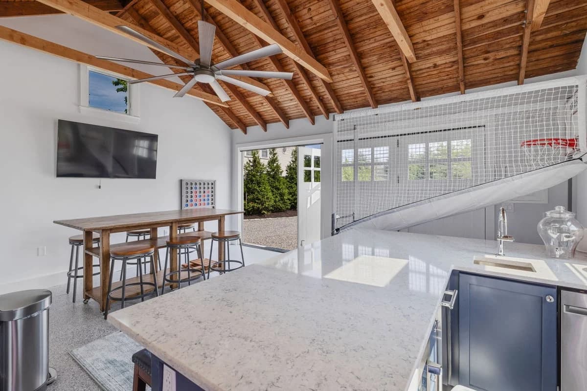 Northern Exposure - Image 28