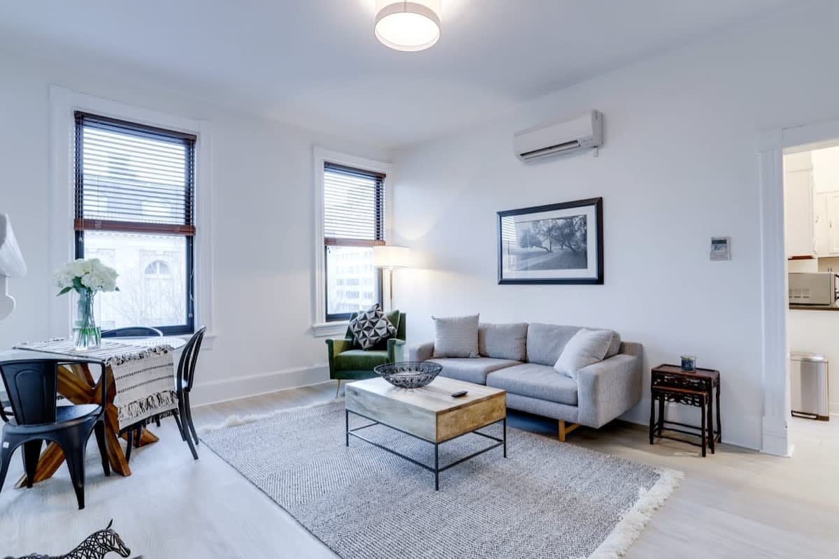 Vantage Residence - Image 4