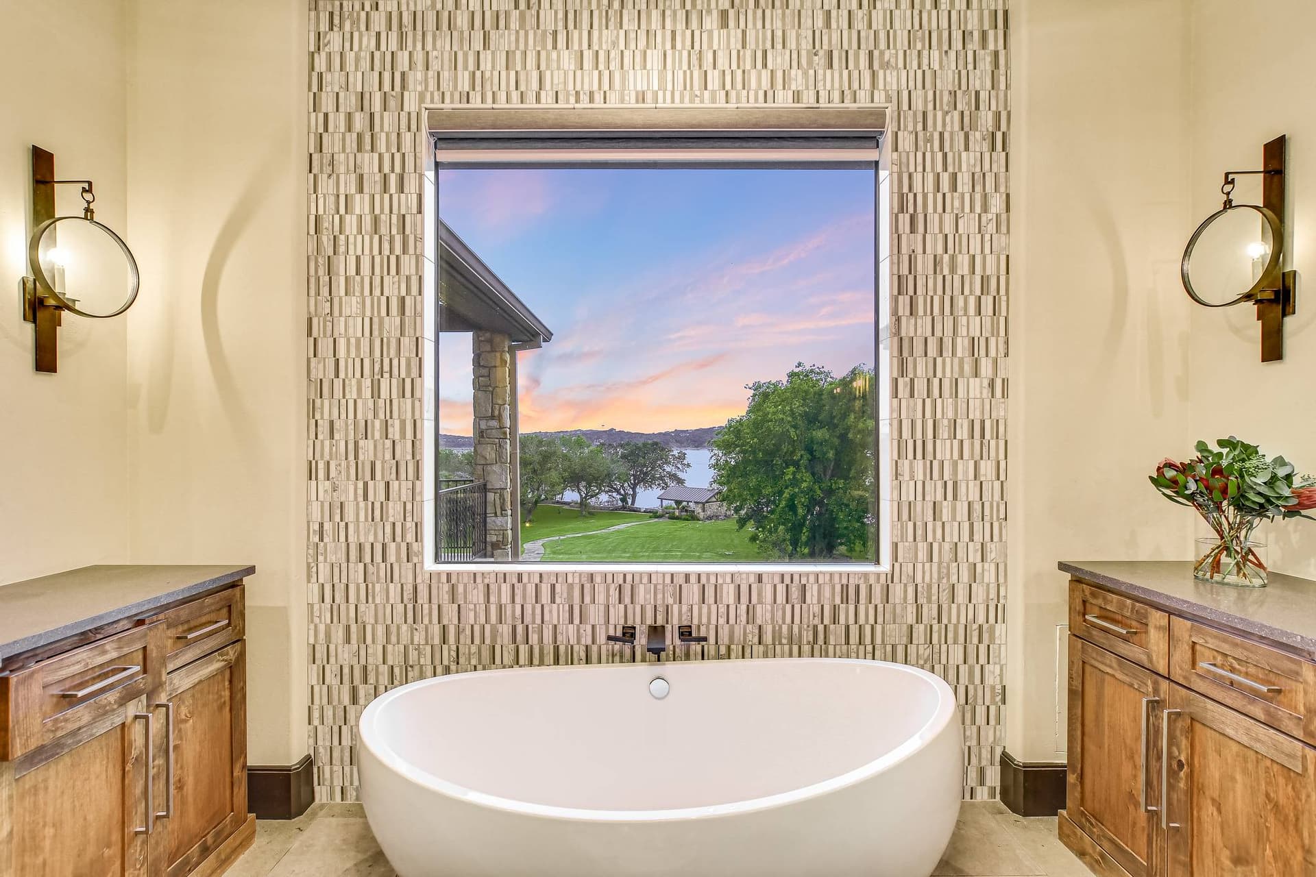 Sunset Point on Lake Travis - Image 24