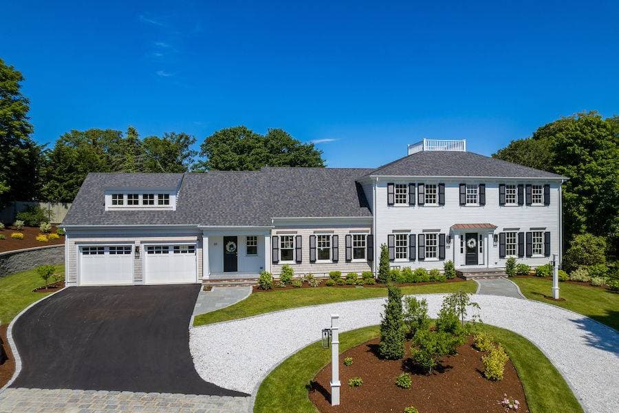 Sophisticated Chatham Oasis - Image 2
