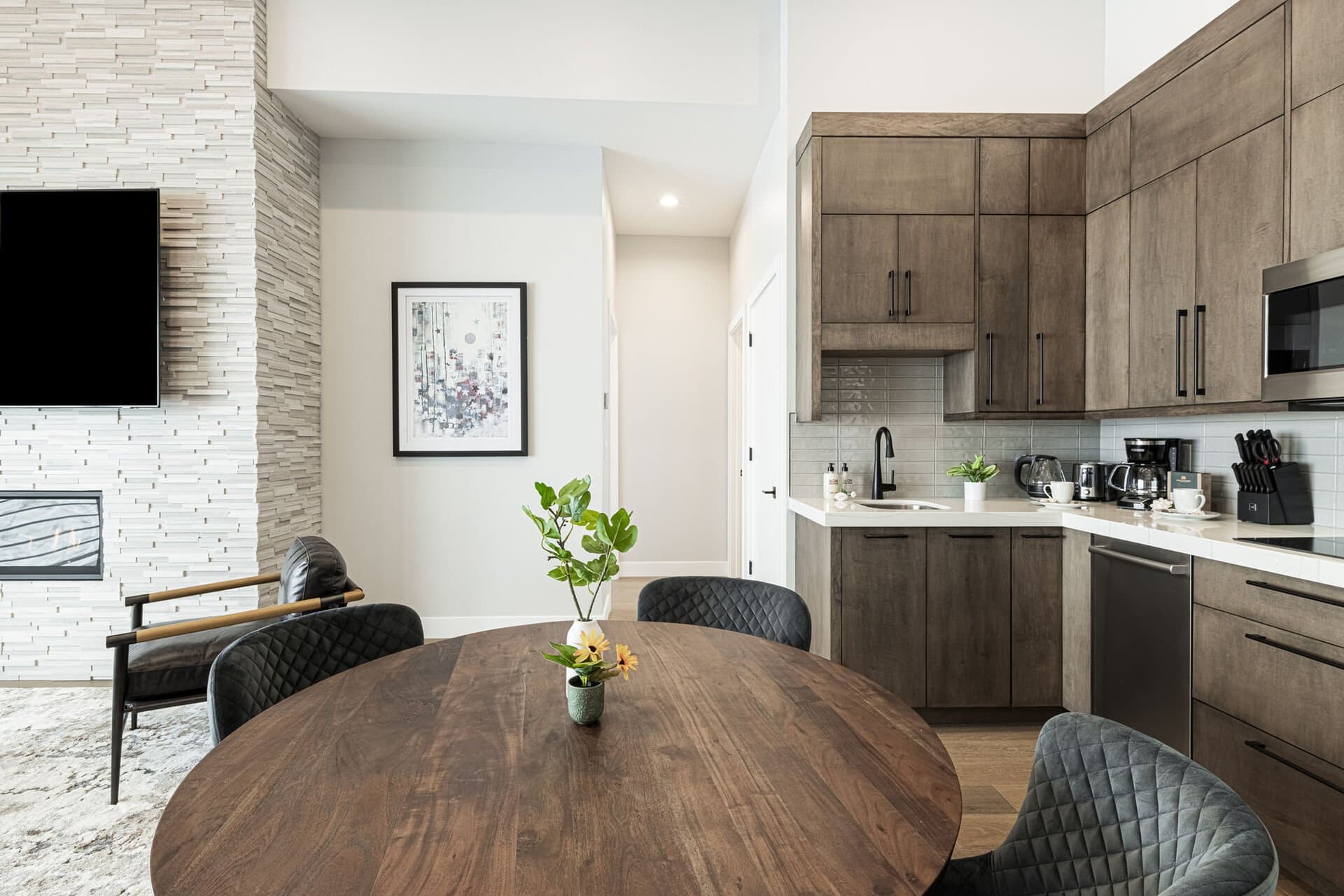 Hideout Epic View - Image 17