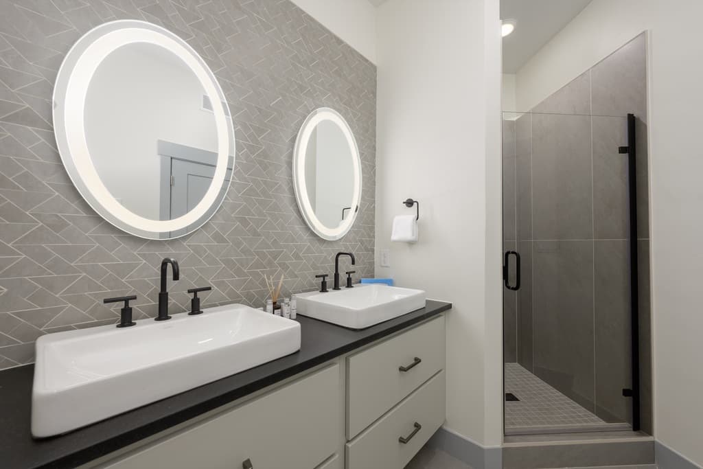 Timber Fox Residence 2102 - Image 15