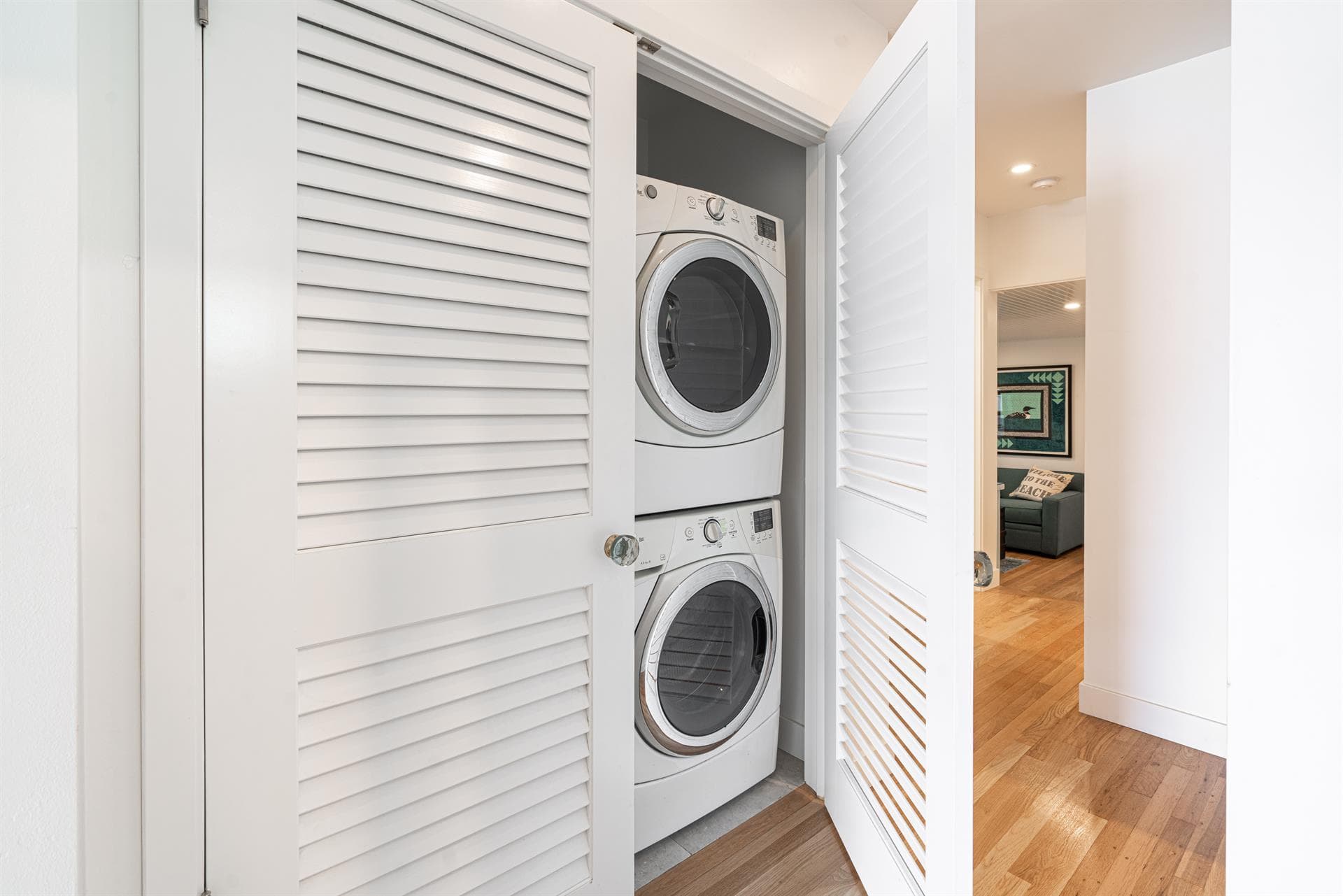 Sunset Sail - Image 13