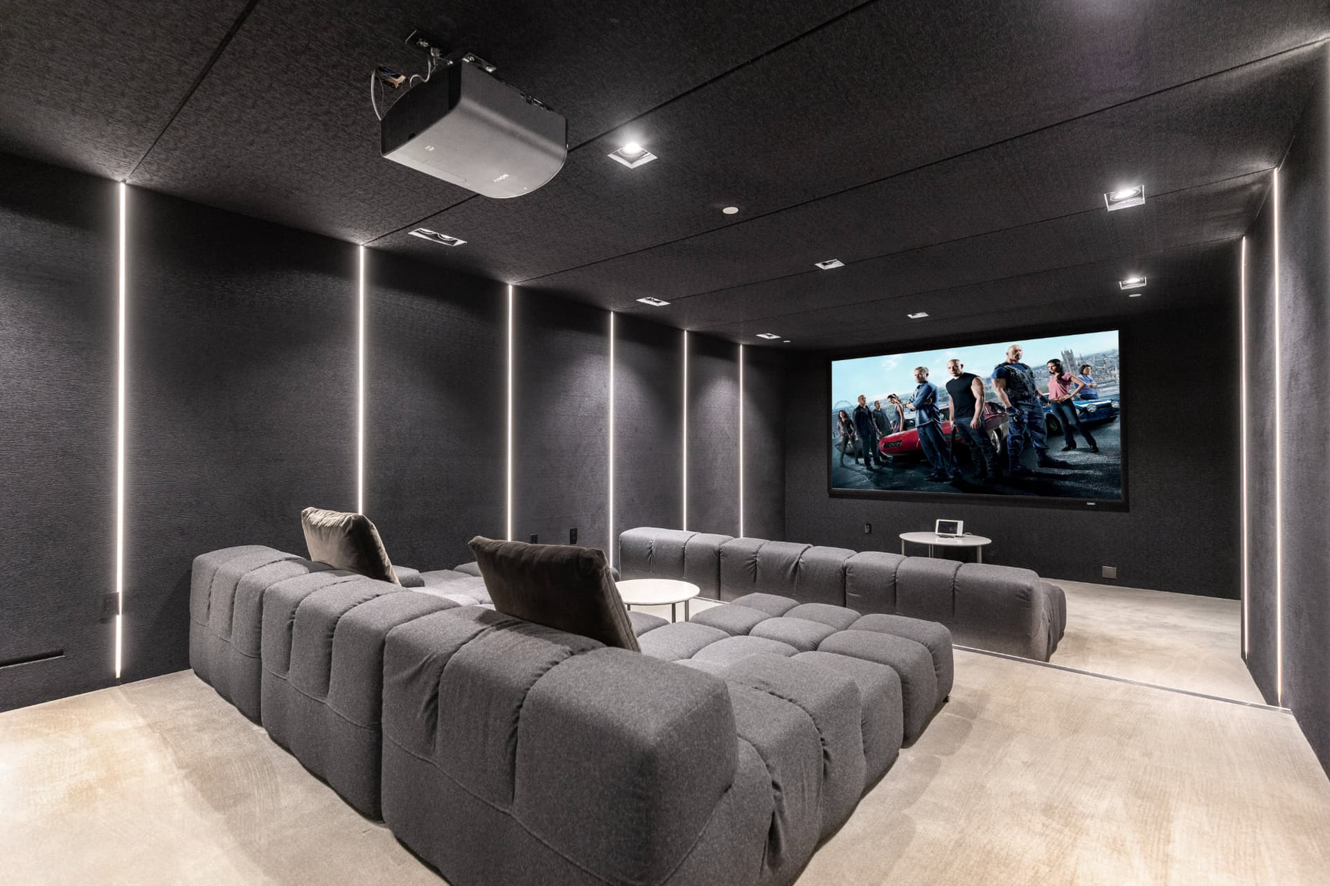 Lago Vista Modern - Image 4