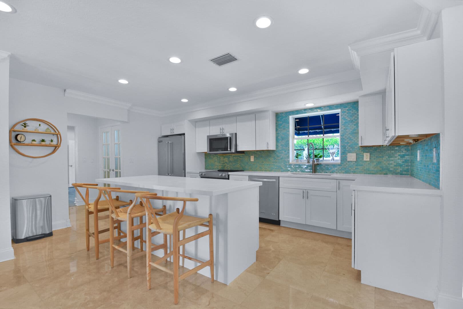 Lake Wyman House - Image 7