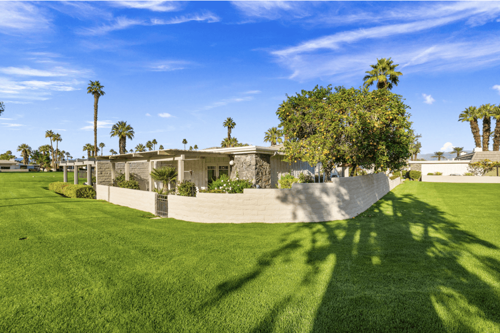 Wells in La Rocca - Image 93