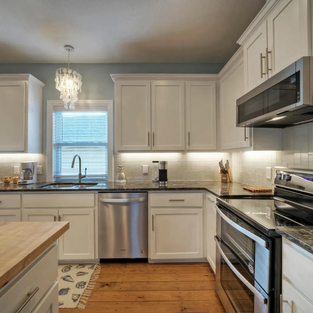 Moxy's Beach House - Image 25