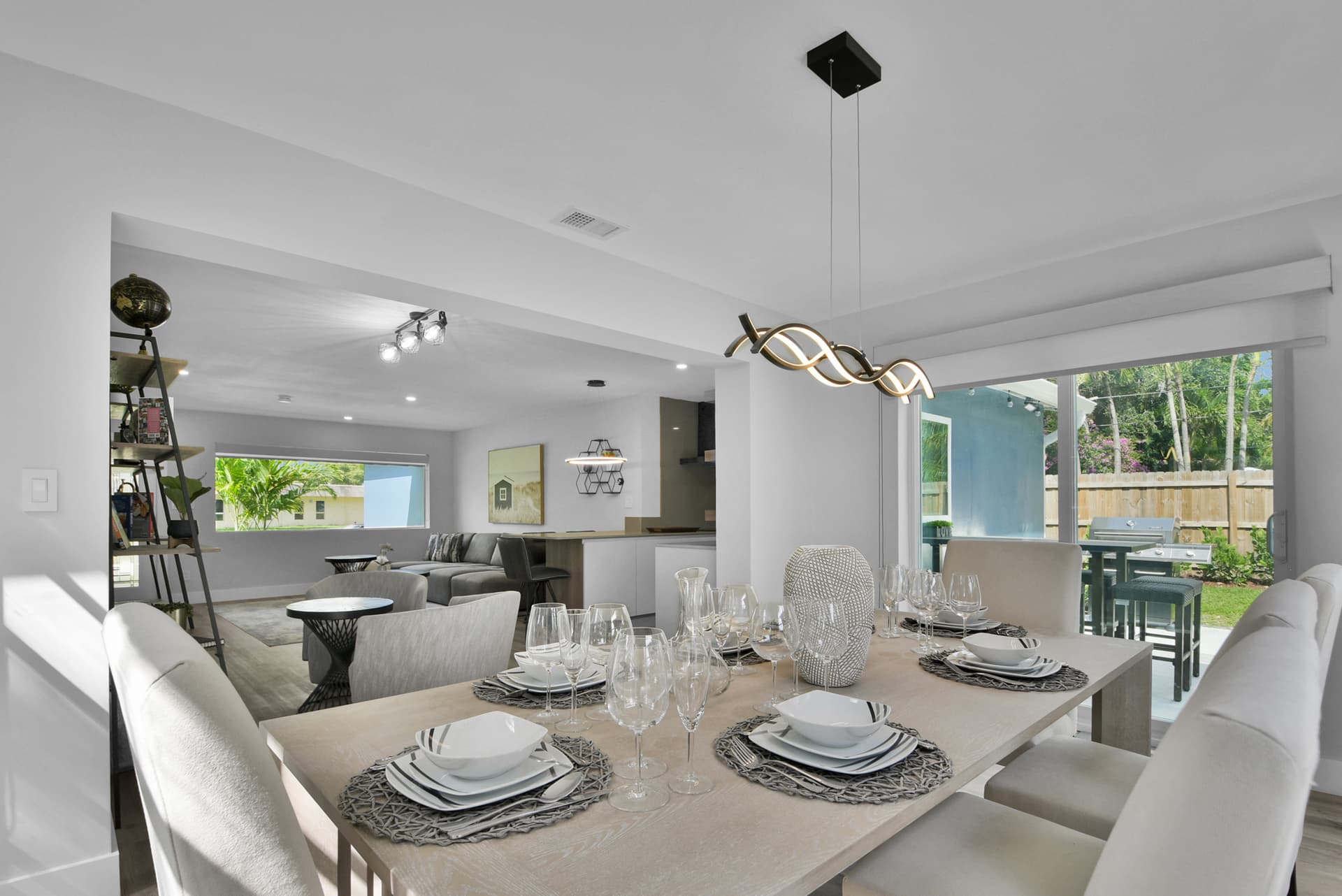 Bluebird House - Image 18