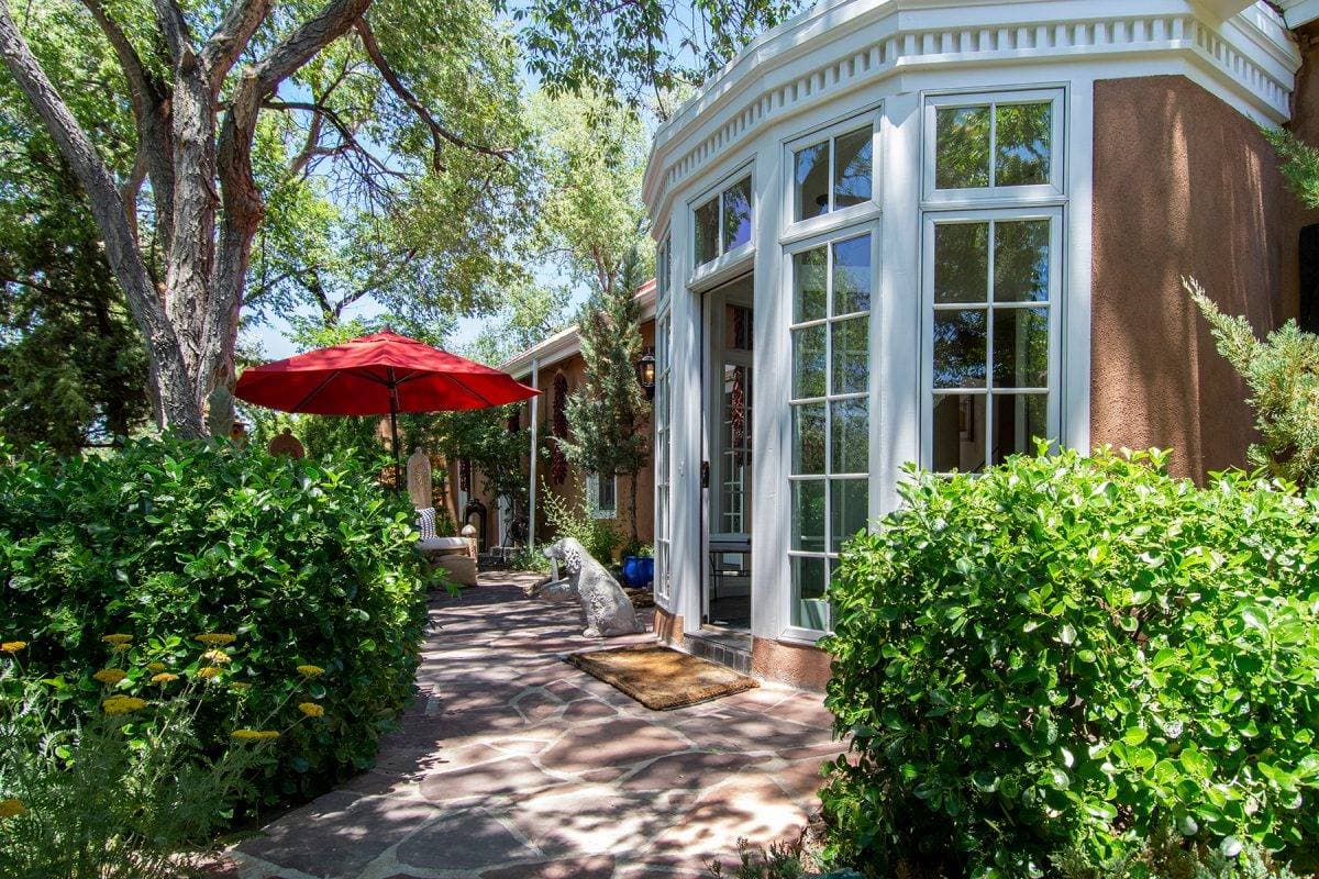 Palace Hillside - Image 3