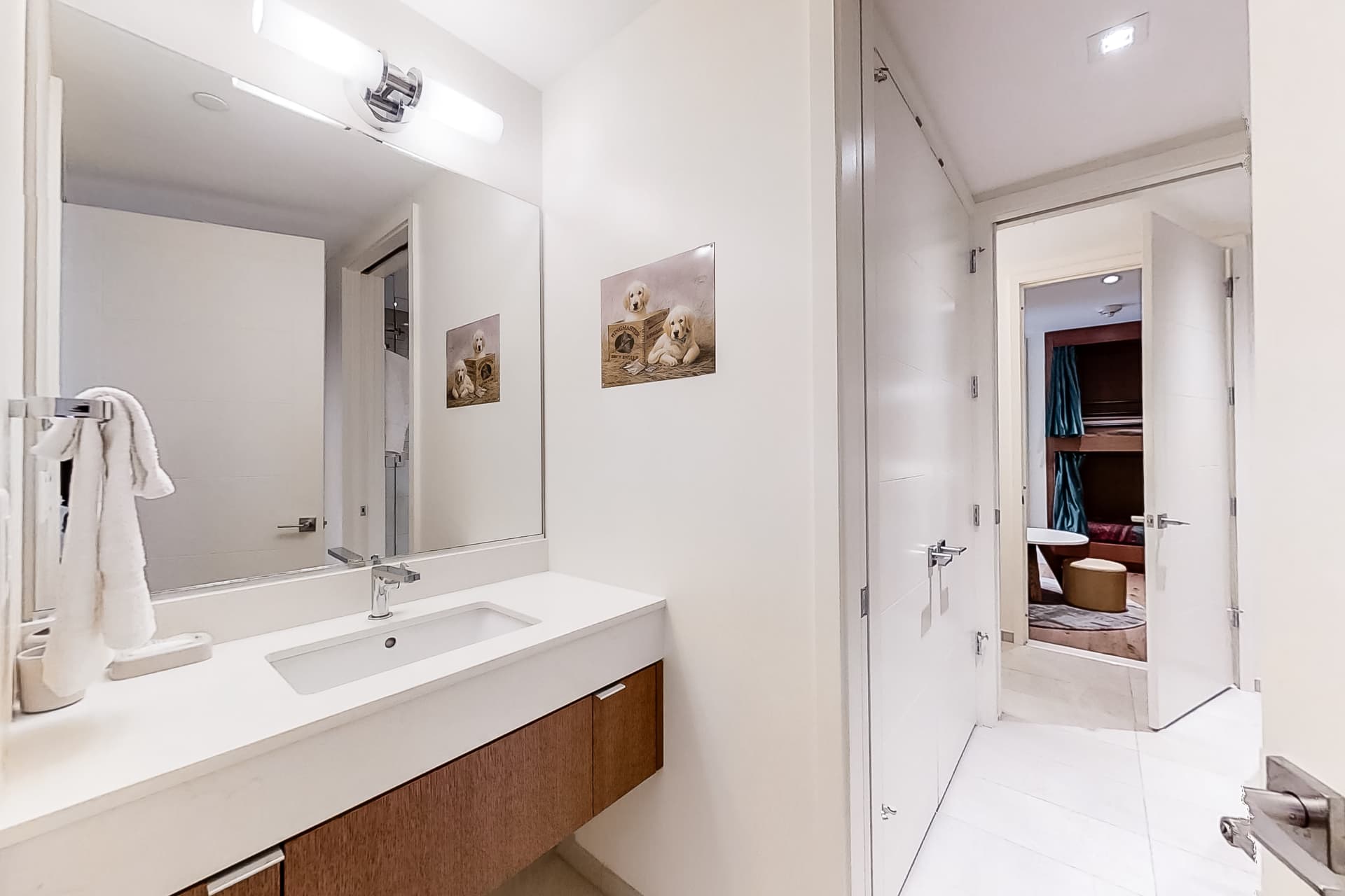 Lift 503 Home - Image 12