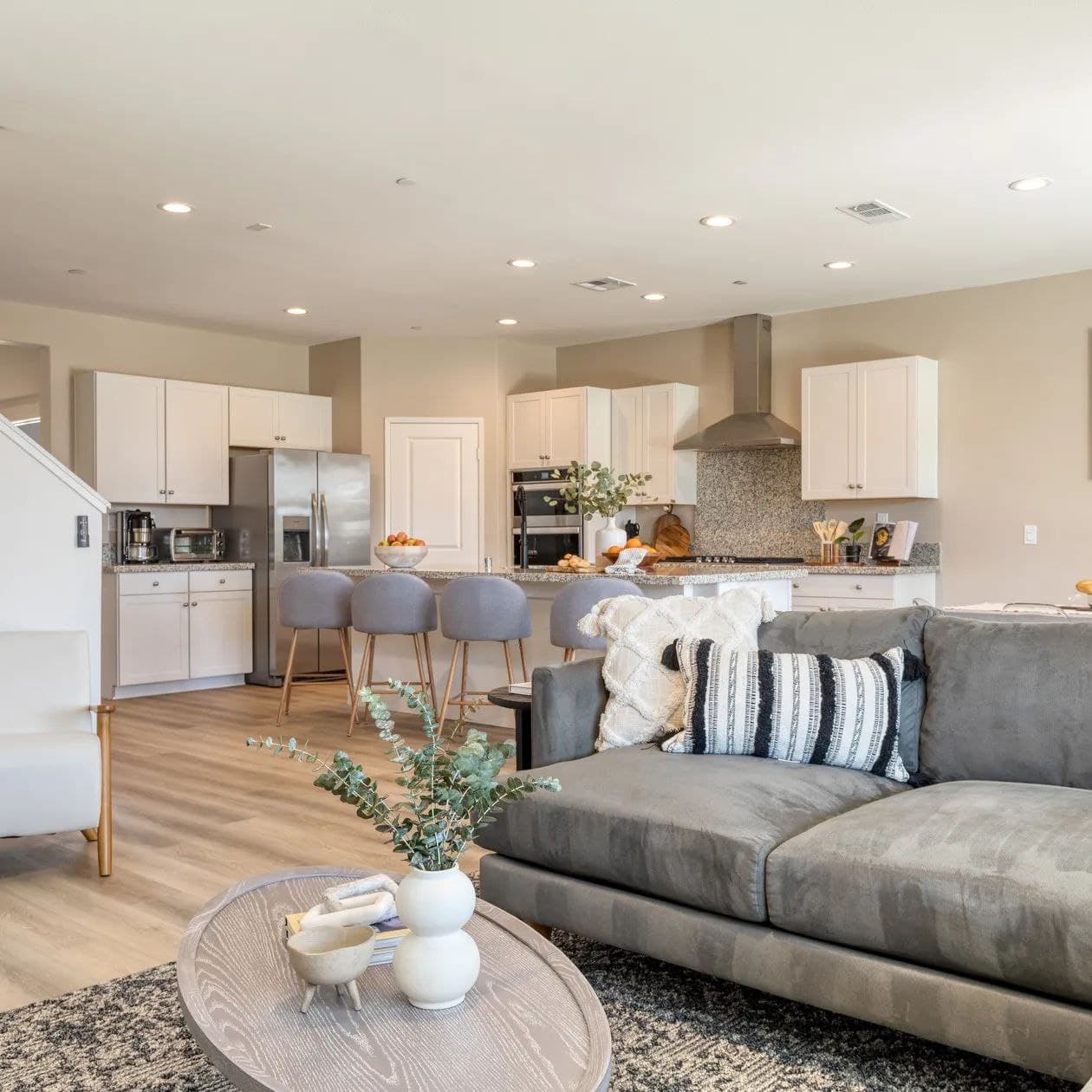 Desert Eden - Image 7