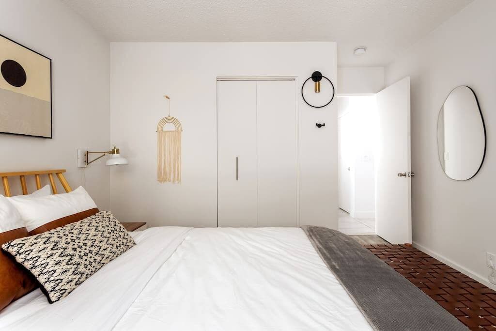 Golden Gem House - Image 33