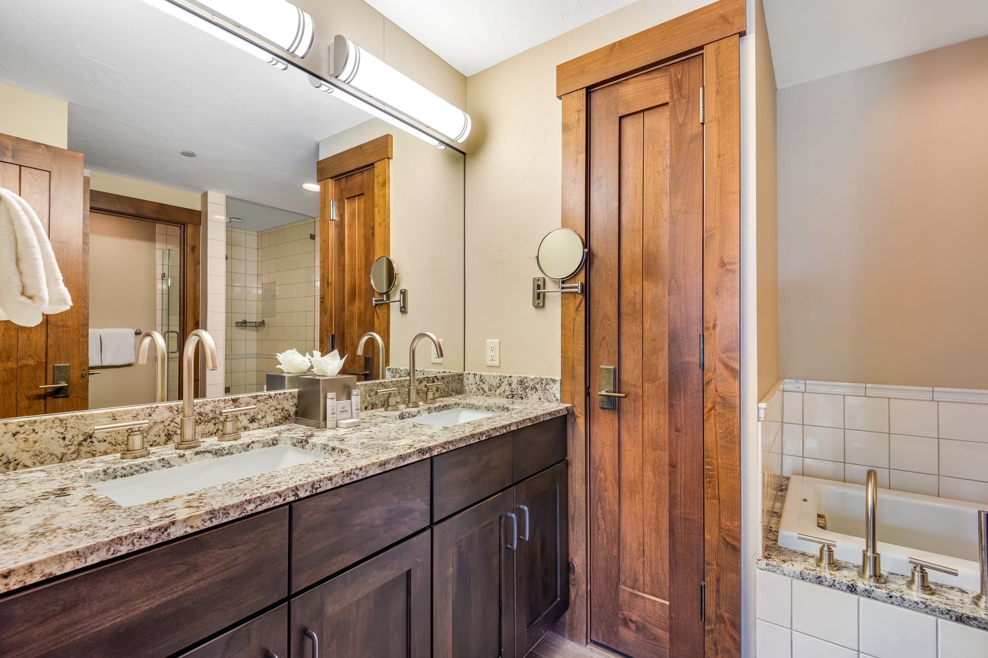 Water 6208 Home - Image 13