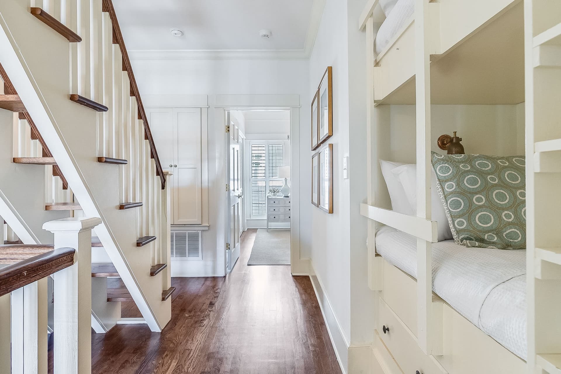 Southern Breeze - Image 54