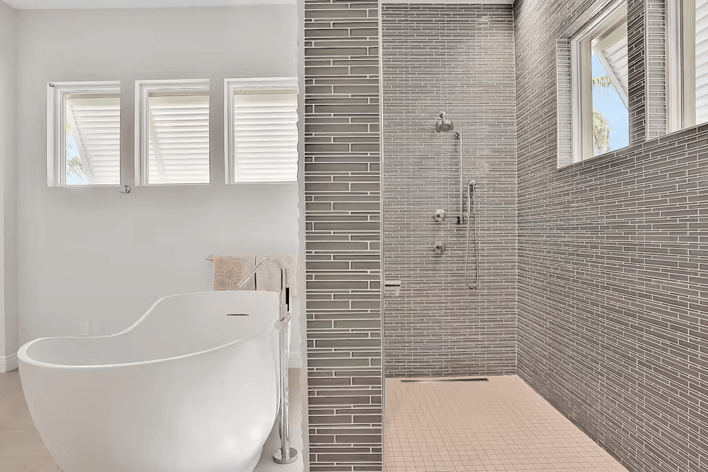 Island Estate Waterfront Villa - Image 25