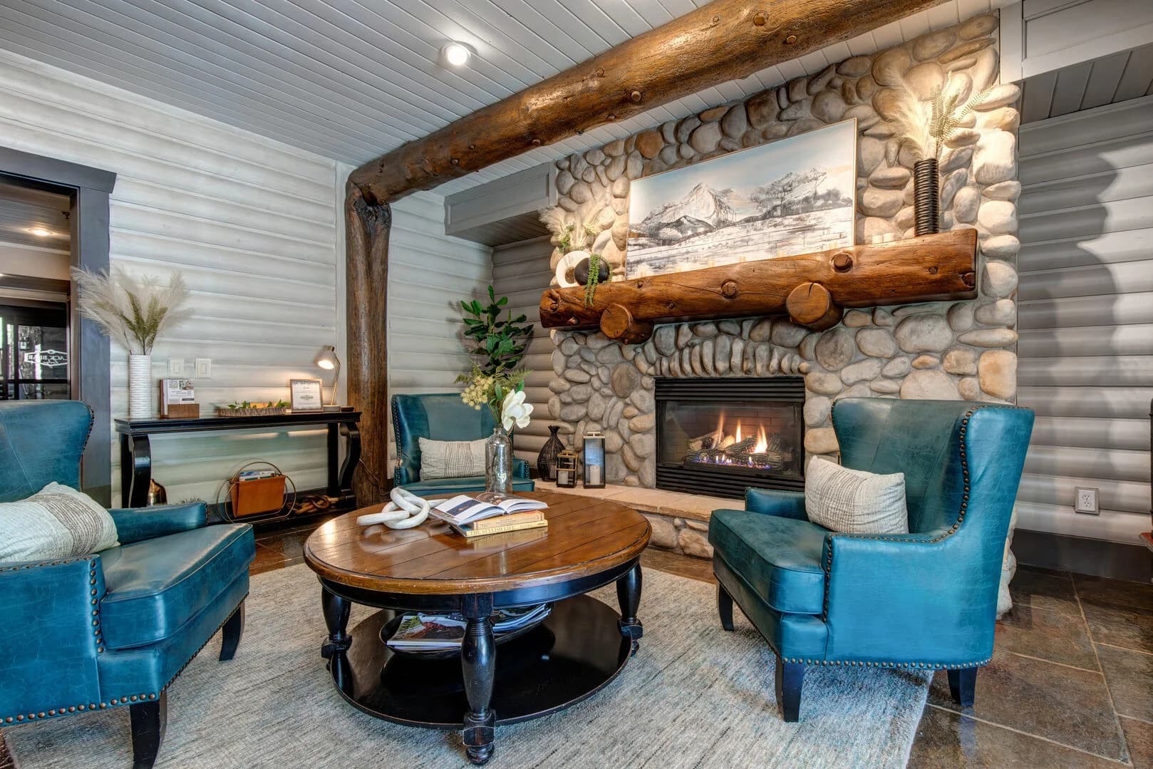 Black Bear Residence - Image 47