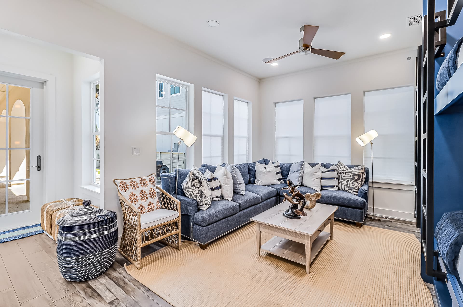 Sunset House - Image 18